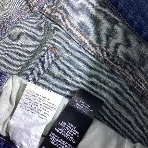 Kenneth Cole Ladies’ Button Fly High Rise Straight Leg Jean Womens Size 12 Blue - Picture 3 of 6